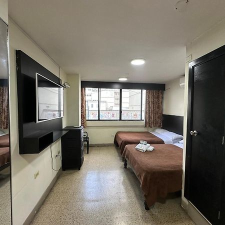 Residencia Terreros Apartment Guayaquil Ngoại thất bức ảnh